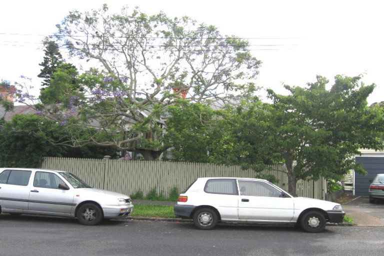 Photo of property in 12 Wynyard Road, Mount Eden, Auckland, 1024