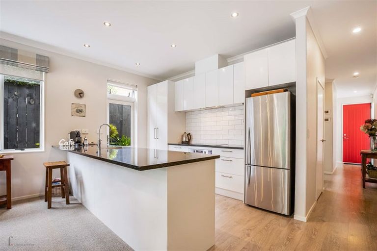 Photo of property in 3 Waiarohia Place, Hobsonville, Auckland, 0616