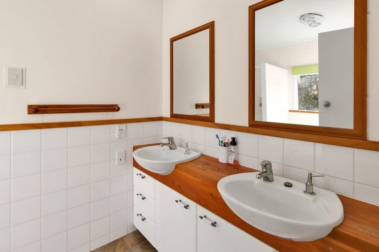 Photo of property in 12 Hunia Street, Marton, 4710