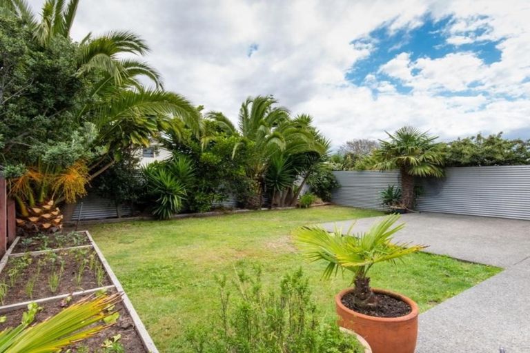 Photo of property in 104 Charles Street, Westshore, Napier, 4110