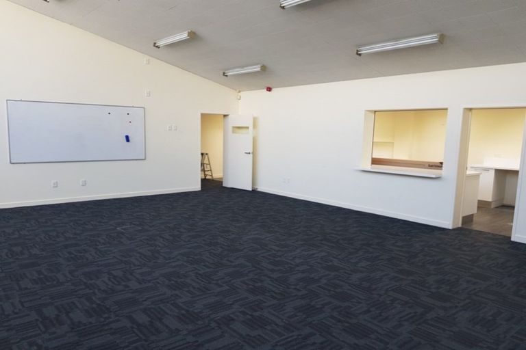 Photo of property in 6 Young Street, New Plymouth, 4310