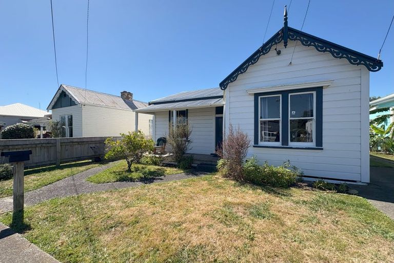 Photo of property in 18 Tay Street, Whanganui, 4500