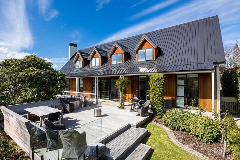 Photo of property in 20 Brownville Crescent, Maori Hill, Dunedin, 9010