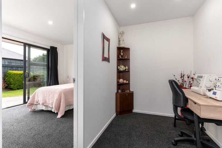 Photo of property in 28 Bradwell Crescent, Halswell, Christchurch, 8025