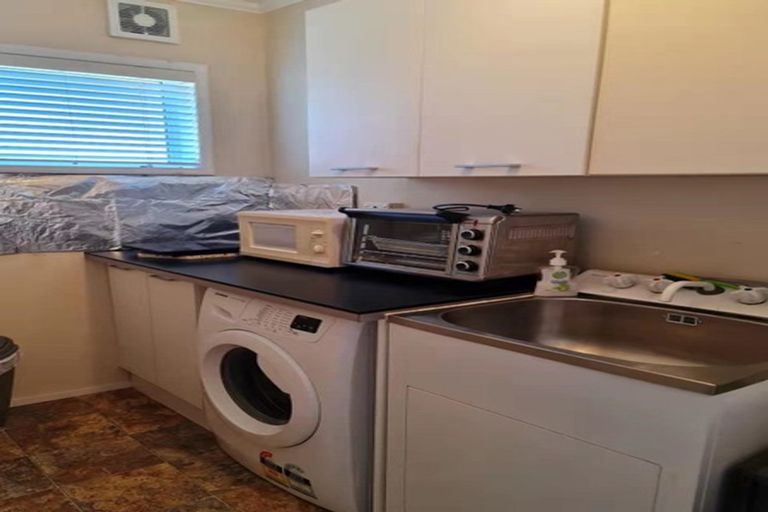 Photo of property in 2 Sylvan Park Avenue, Milford, Auckland, 0620