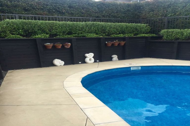 Photo of property in 58 Evelyn Road, Cockle Bay, Auckland, 2014