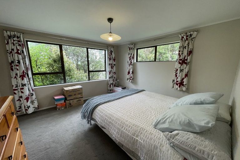 Photo of property in 8 Trinidad Crescent, Grenada Village, Wellington, 6037