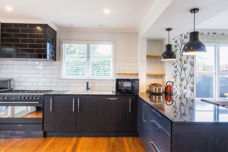 Photo of property in 63 Charlcott Street, Burnside, Christchurch, 8053