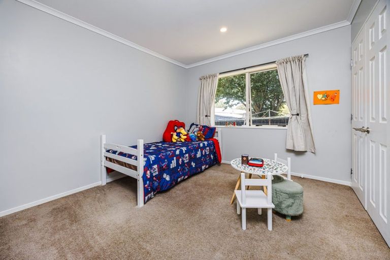 Photo of property in 12 Prado Drive, Pukekohe, 2120