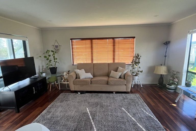 Photo of property in 48 Lakeside Drive, Orewa, 0931