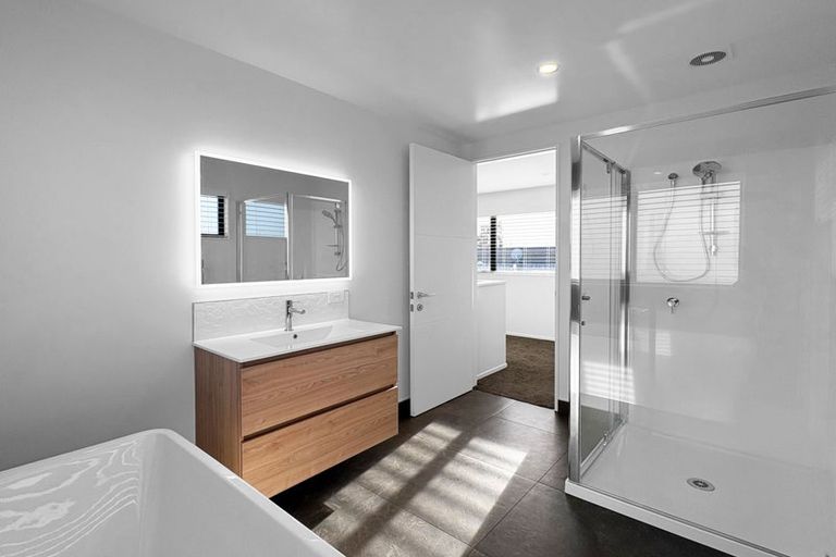 Photo of property in 8 Phelan Place, Aidanfield, Christchurch, 8025