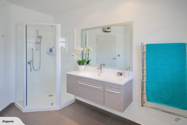 Photo of property in 10 Tawa Place, Parklands, Christchurch, 8083