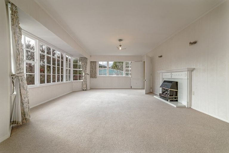 Photo of property in 69 Churchill Avenue, Hokowhitu, Palmerston North, 4410