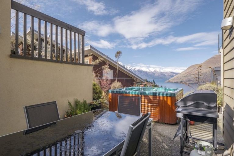 Photo of property in 49b Dart Place, Fernhill, Queenstown, 9300