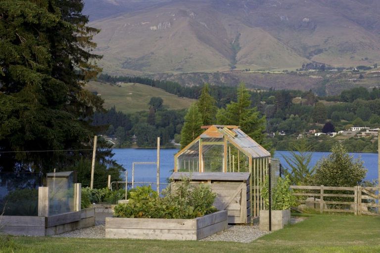 Photo of property in 12 Ellen Johnson Terrace, Lake Hayes, Queenstown, 9371
