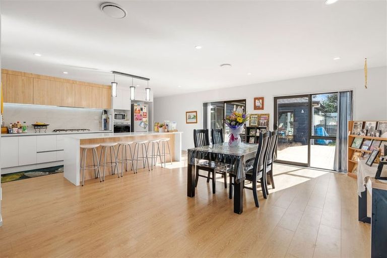 Photo of property in 13 Hard Beech Street, Takanini, 2110