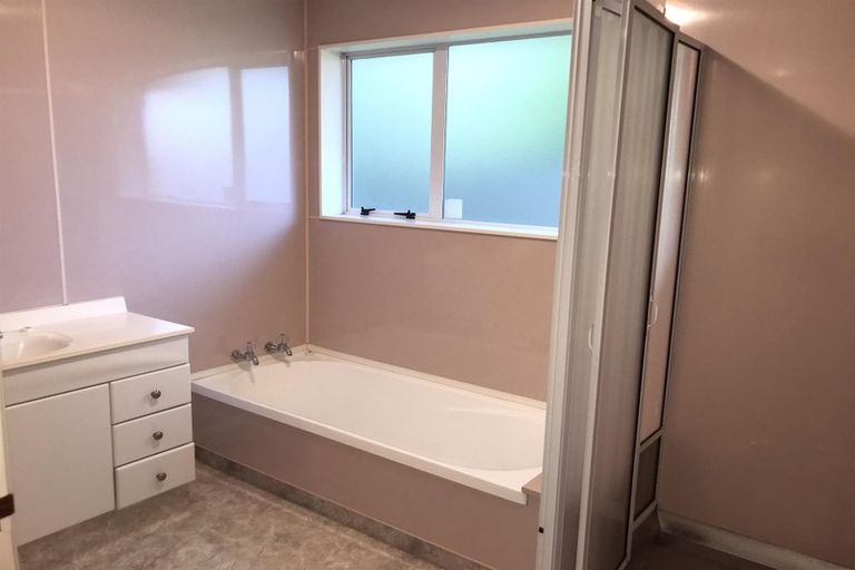 Photo of property in 2a Hamlet Street, Stratford, 4332