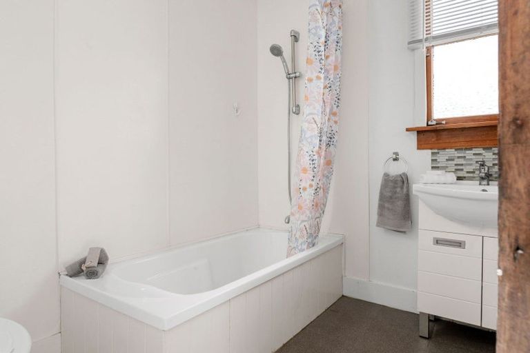 Photo of property in 21 Makomako Street, Frankton, Hamilton, 3204