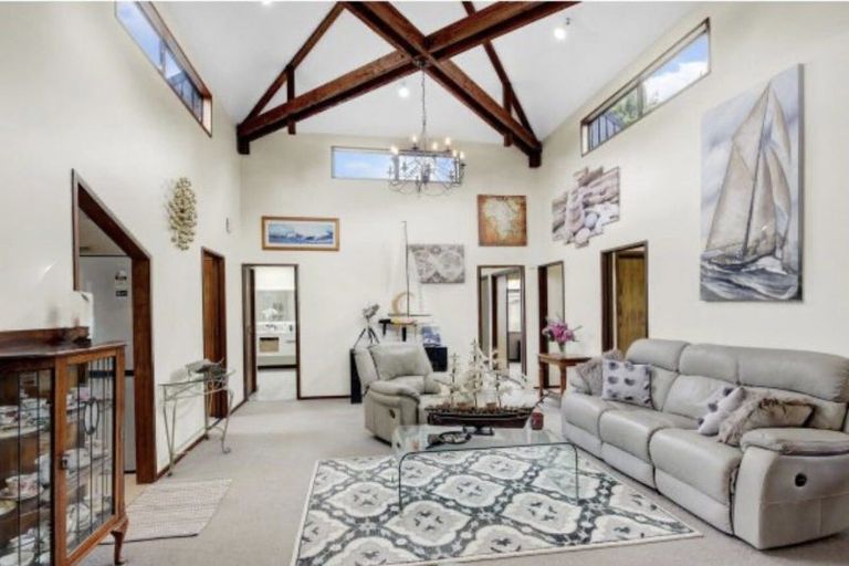 Photo of property in 37 Chinnerys Road, Woodend, 7610