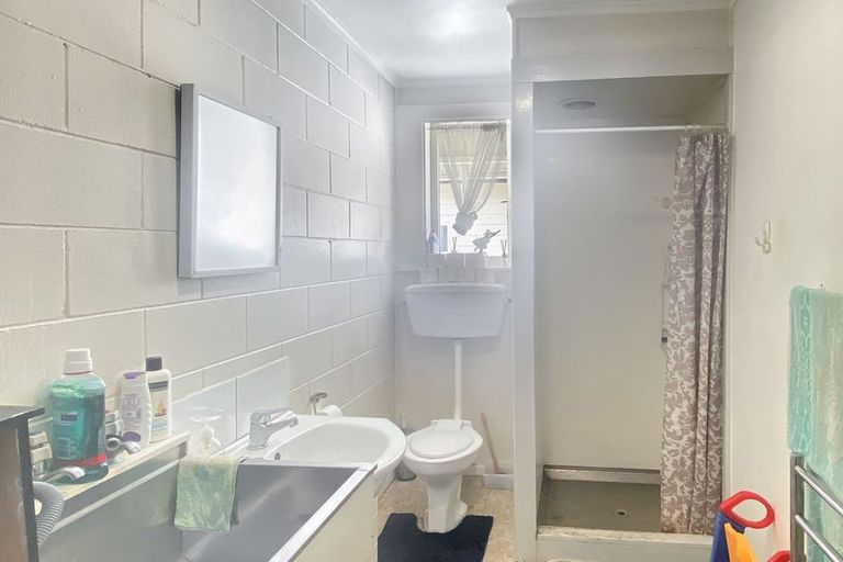 Photo of property in 10 Kamo Road, Regent, Whangarei, 0112