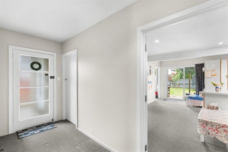 Photo of property in 38 Chedworth Avenue, Bishopdale, Christchurch, 8053