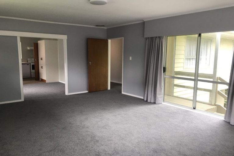 Photo of property in 3 Cyril Way, Paparangi, Wellington, 6037