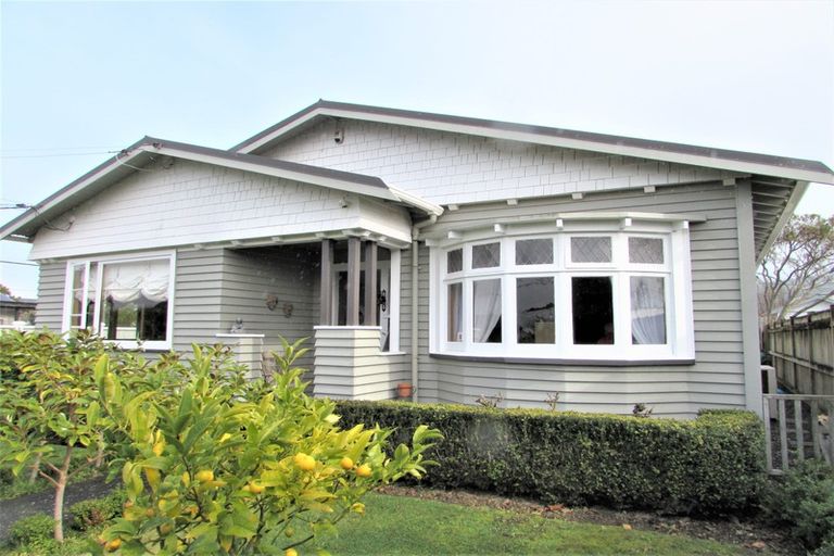 Photo of property in 35 Tama Street, Alicetown, Lower Hutt, 5010