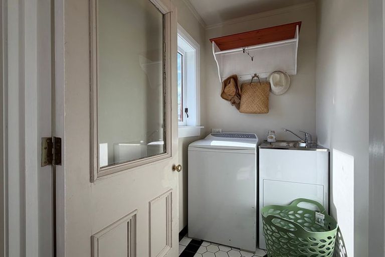Photo of property in 29 Dahlia Street, Palmerston North, 4410