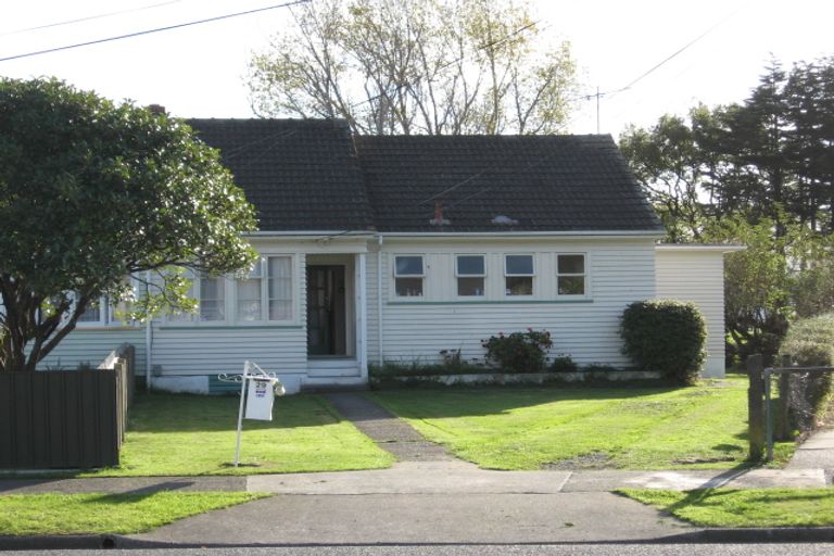 Photo of property in 29 Shearer Crescent, Naenae, Lower Hutt, 5011