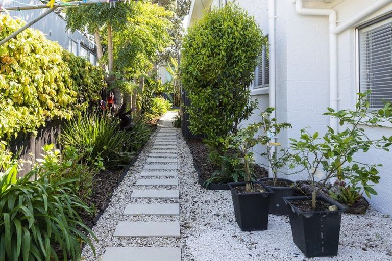 Photo of property in 24b Bucklands Beach Road, Bucklands Beach, Auckland, 2012