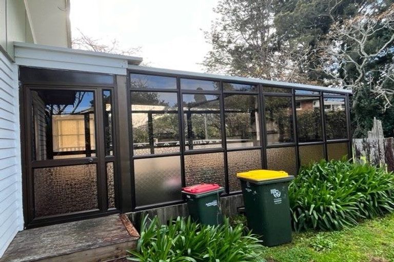 Photo of property in 3 Wycherley Drive, Bucklands Beach, Auckland, 2014