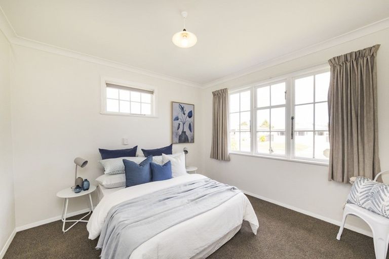 Photo of property in 8 Norwich Place, Awapuni, Palmerston North, 4412