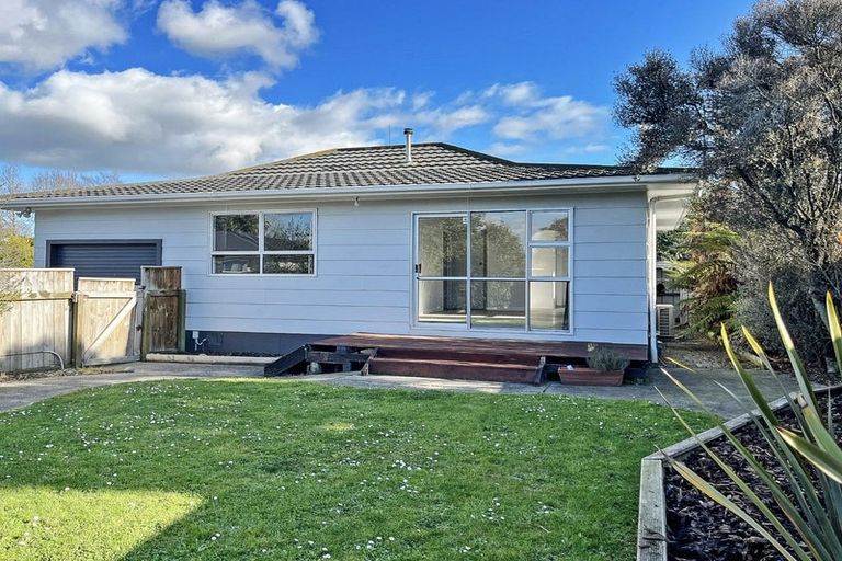 Photo of property in 4a Ruamahanga Crescent, Terrace End, Palmerston North, 4410