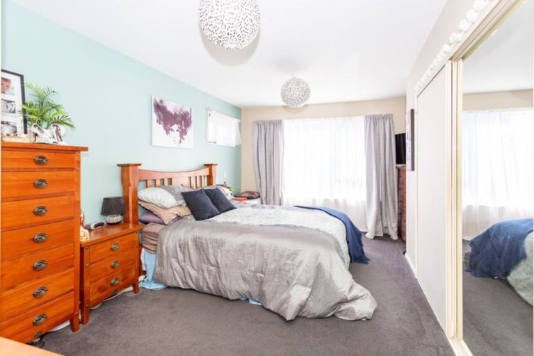 Photo of property in 2/19 Thistledown Place, Woolston, Christchurch, 8062