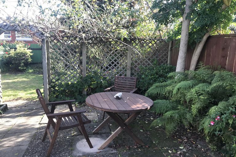 Photo of property in 5 Andrew Place, Otumoetai, Tauranga, 3110