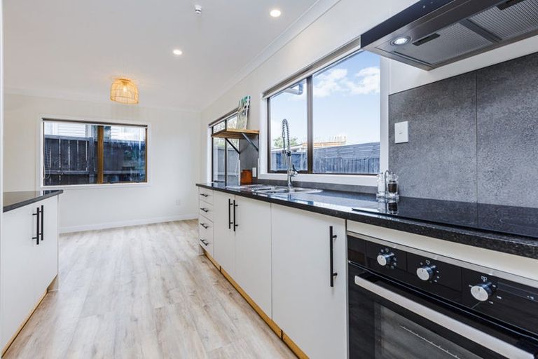 Photo of property in 2/55 Alfriston Road, Manurewa East, Auckland, 2102