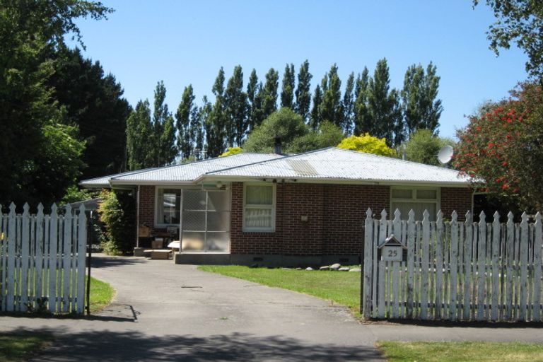 Photo of property in 25 Hawthornden Road, Avonhead, Christchurch, 8042