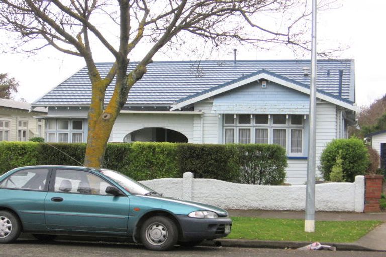 Photo of property in 15 Milverton Avenue, Hokowhitu, Palmerston North, 4410