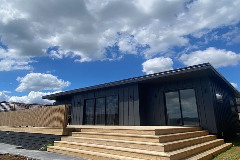 Photo of property in 33 Omahina Street, Raglan, 3225