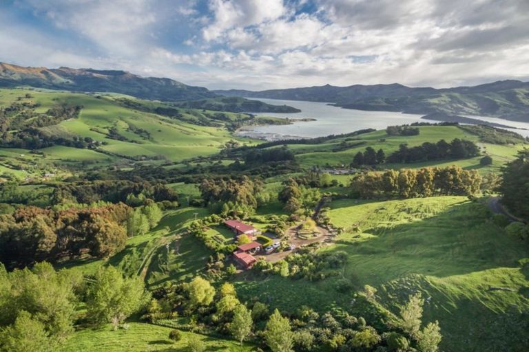 Photo of property in 196 Okains Bay Road, Robinsons Bay, Akaroa, 7581