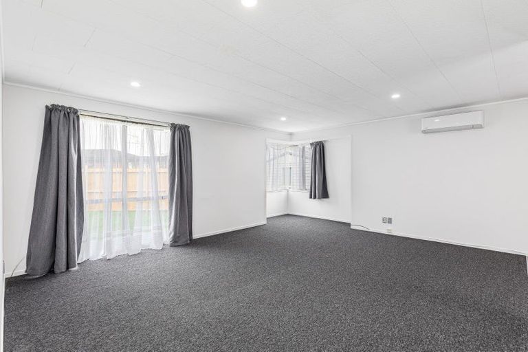Photo of property in 2/45 Dominion Road, Papakura, 2110