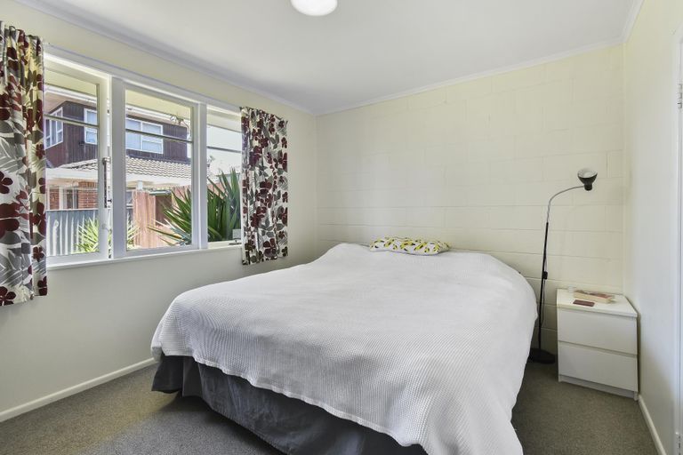 Photo of property in 1/4a Lomas Place, Manurewa, Auckland, 2102