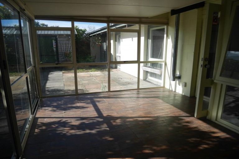 Photo of property in 32 Raekura Place, Redcliffs, Christchurch, 8081