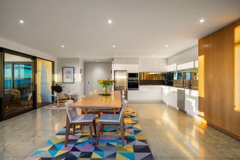 Photo of property in 10 Mer Place, Bay View, Napier, 4104