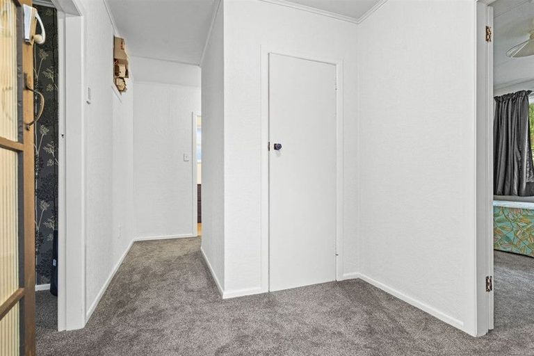 Photo of property in 9 Tuatara Drive, Te Kamo, Whangarei, 0112