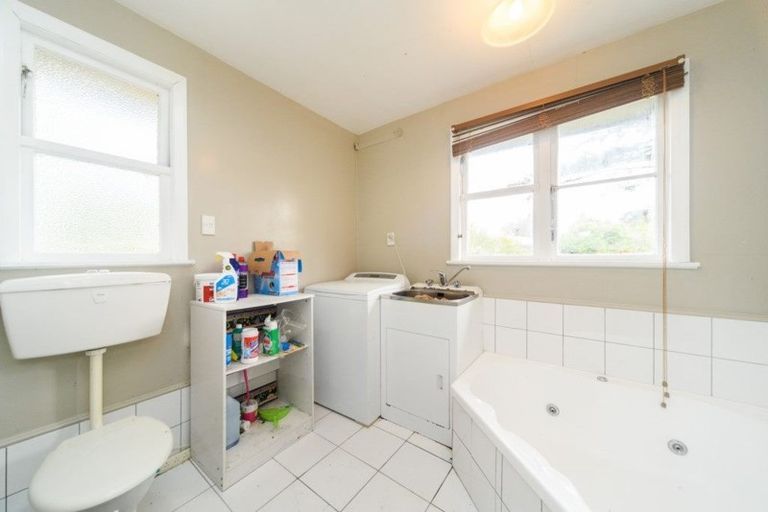 Photo of property in 19 Hewitts Road, Linton, Palmerston North, 4472
