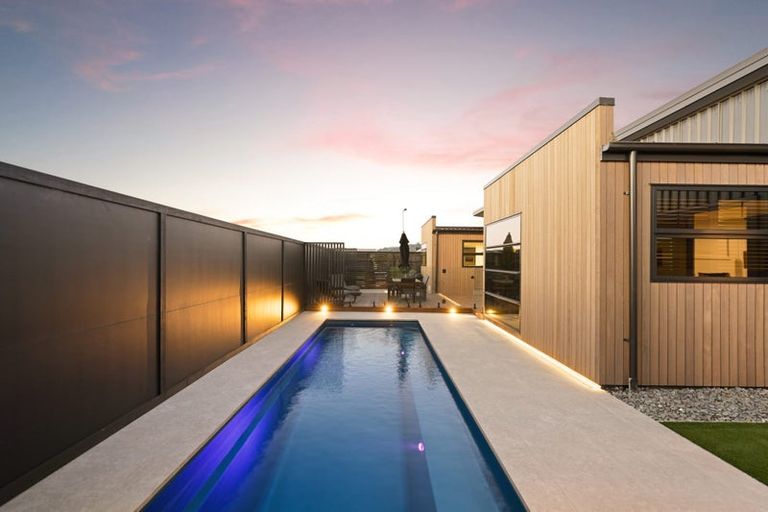 Photo of property in 17 Mike Smith Drive, Cambridge, 3434