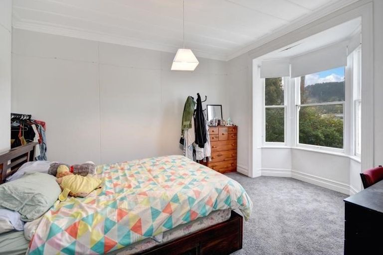 Photo of property in 92 Harbour Terrace, North Dunedin, Dunedin, 9016