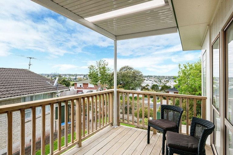 Photo of property in 46 Spence Road, Henderson, Auckland, 0612