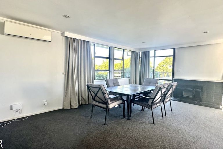 Photo of property in 10 Peter Terrace, Castor Bay, Auckland, 0620